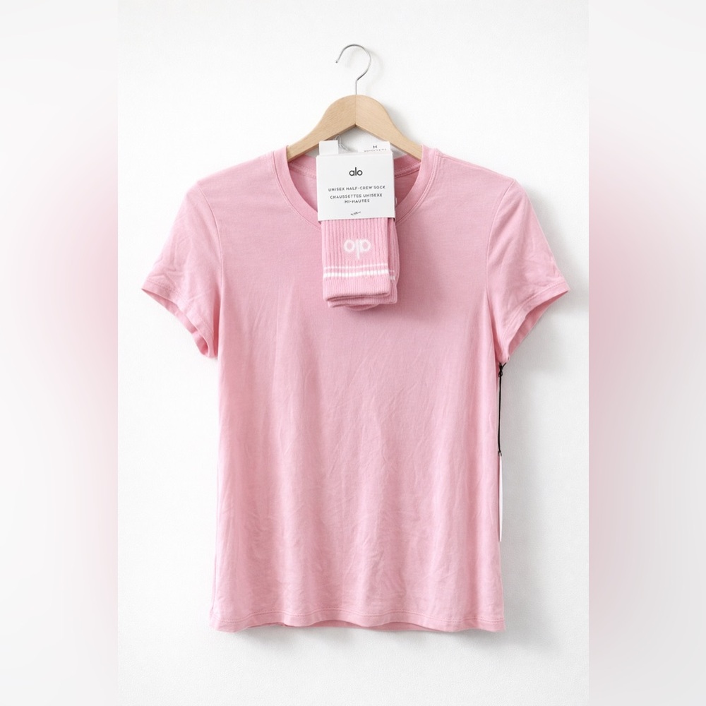 Alo Yoga Sweet Pink Tee with Matching Sweet Pink Socks